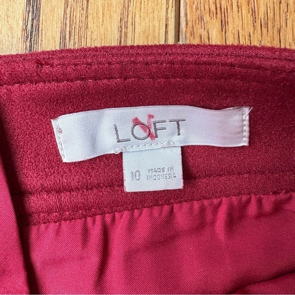 LOFT Red Pencil Mini Skirt Faux Suede Size 10 EUC - Picture 4 of 5